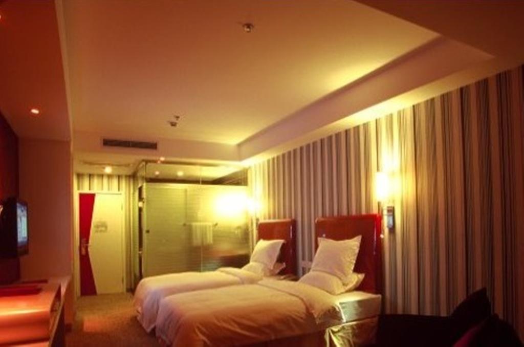 Fx At Jinshajiang Road 3*