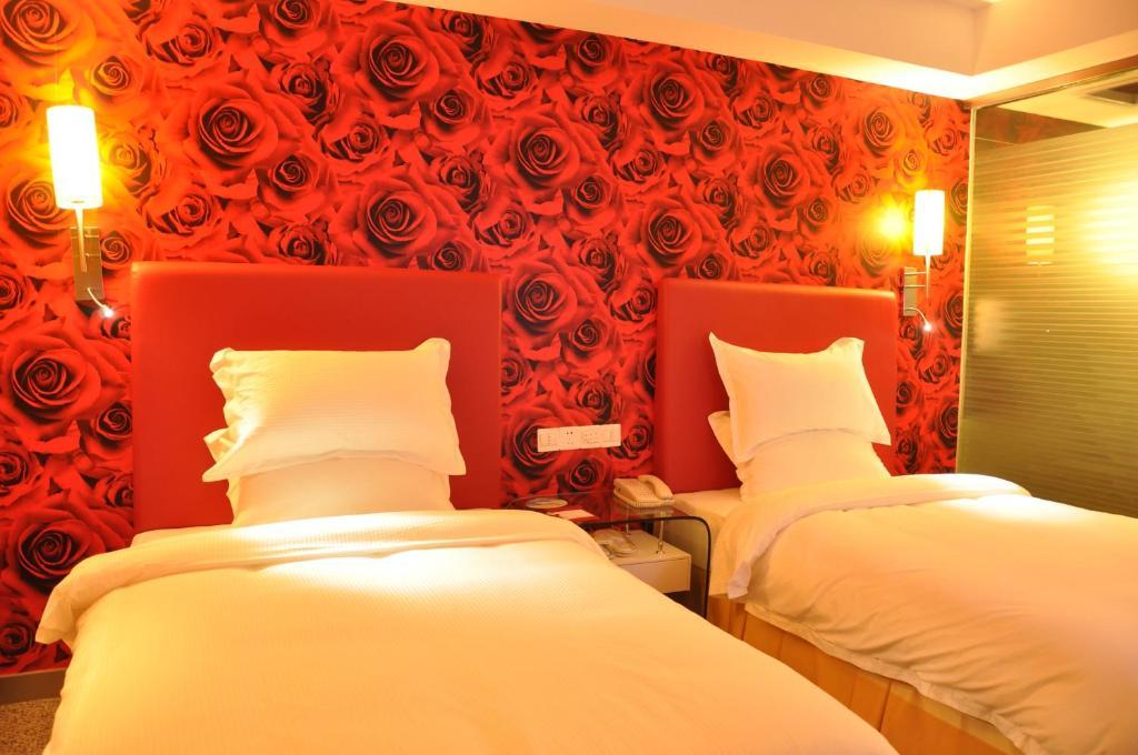 Fx At Jinshajiang Road Hotel 3*